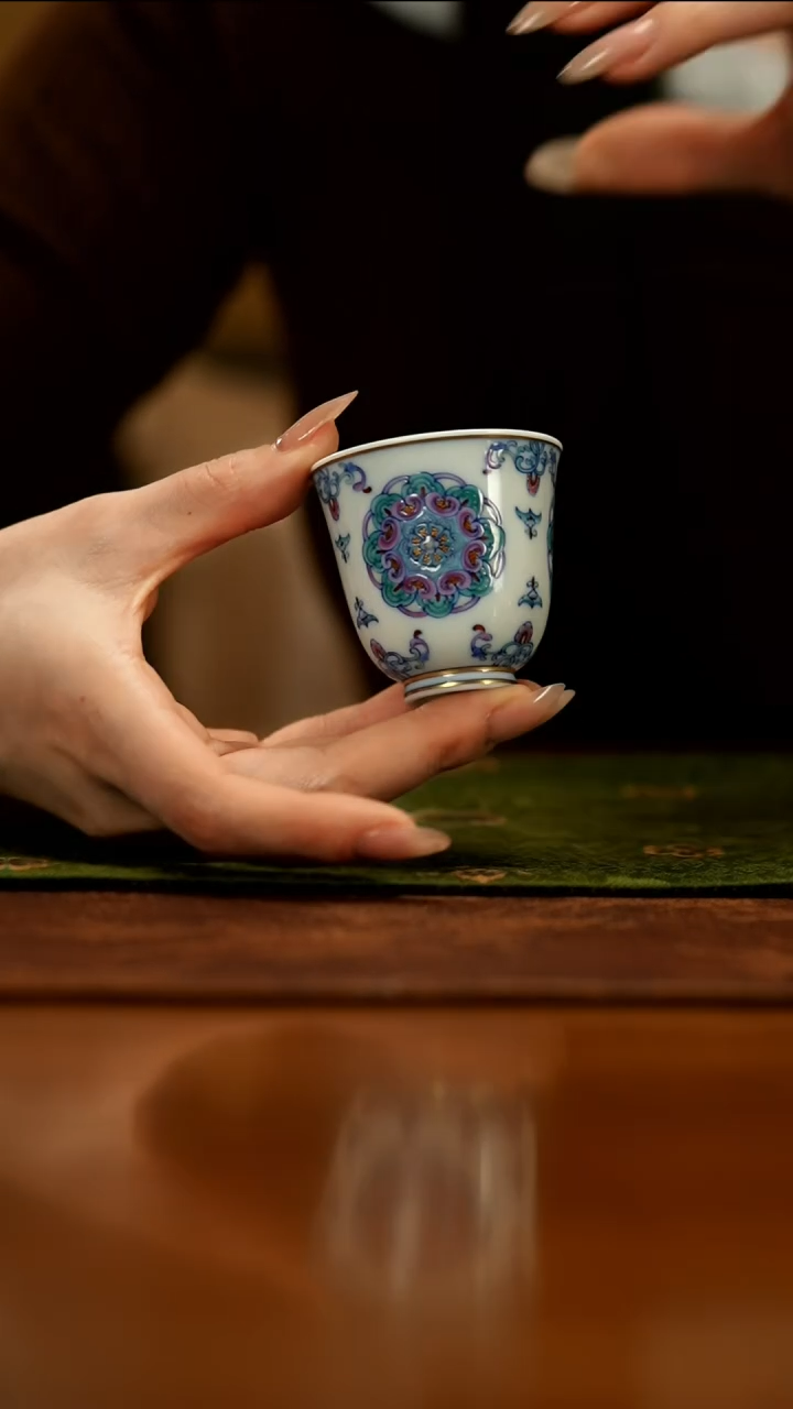 【闪购商品】瓷片冉月             