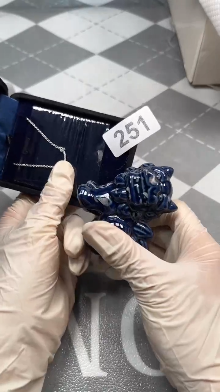 瓷片陶瓷如图所示周边