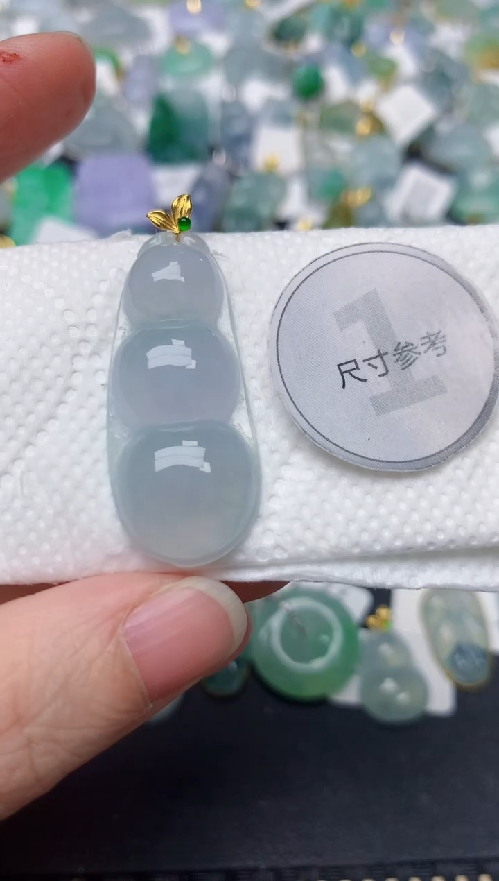 颈饰18K金镶嵌翡翠天然缅甸A货翡翠