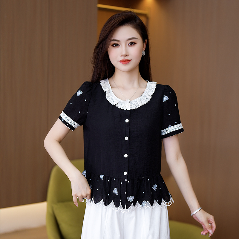2025新款夏季刺绣镂空感亲肤透气减龄通勤气质时尚洋气小衫