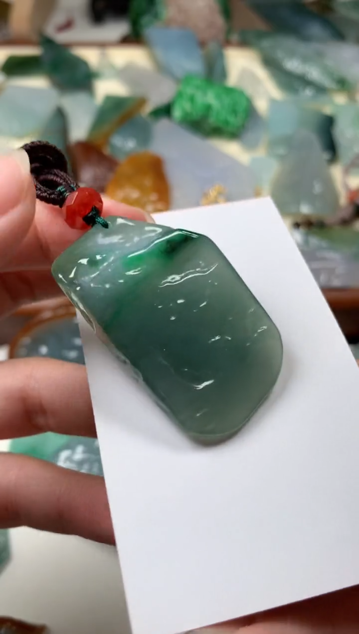 【闪购商品】翡翠颈饰未镶嵌吊坠