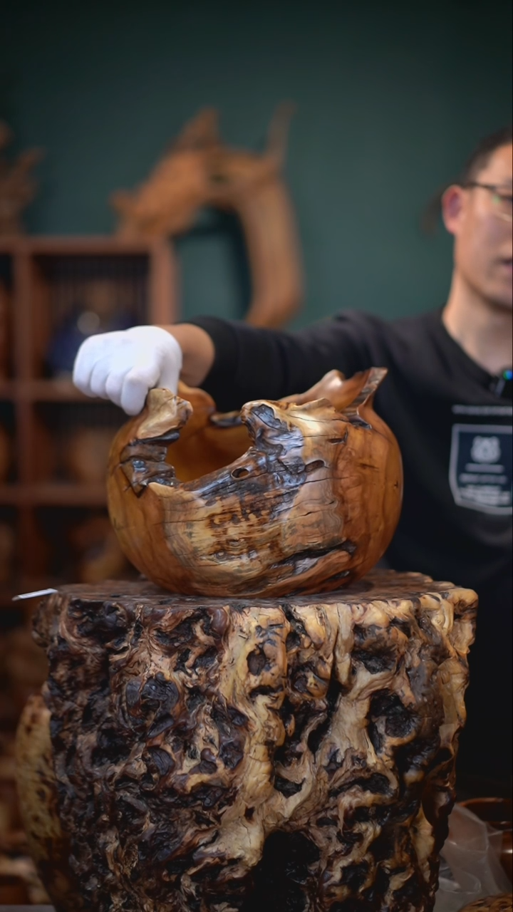 【闪购商品】枣木雷击枣木广口龙纹尊