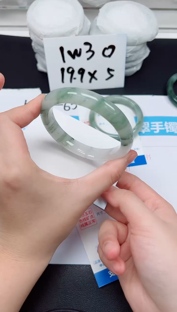 【闪购商品】石英质玉手镯未镶嵌G201-60.1