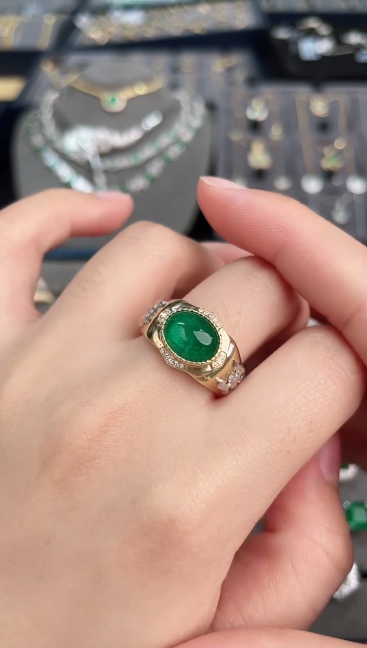 【闪购商品】祖母绿戒指18K金镶嵌2.56ct