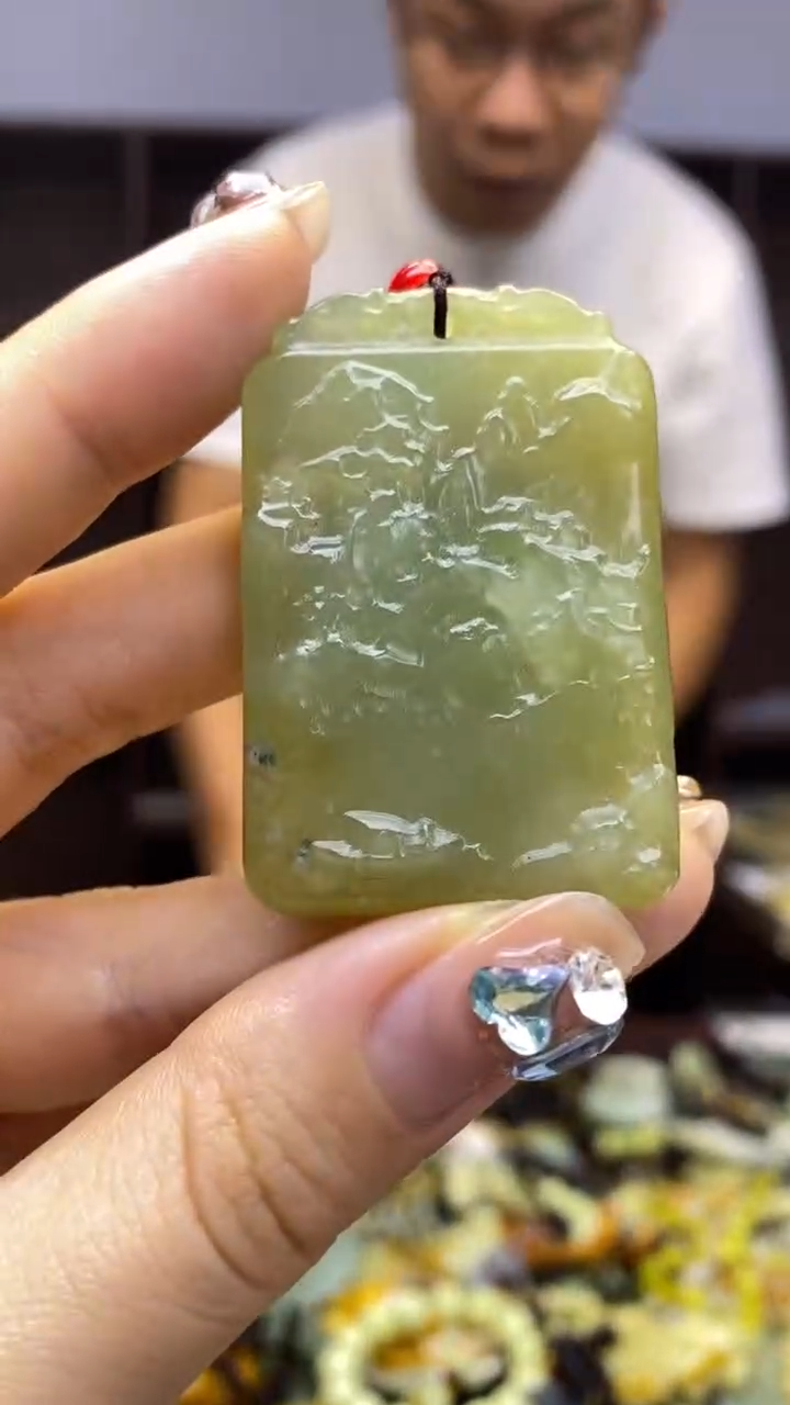 未镶嵌岫玉挂件  
