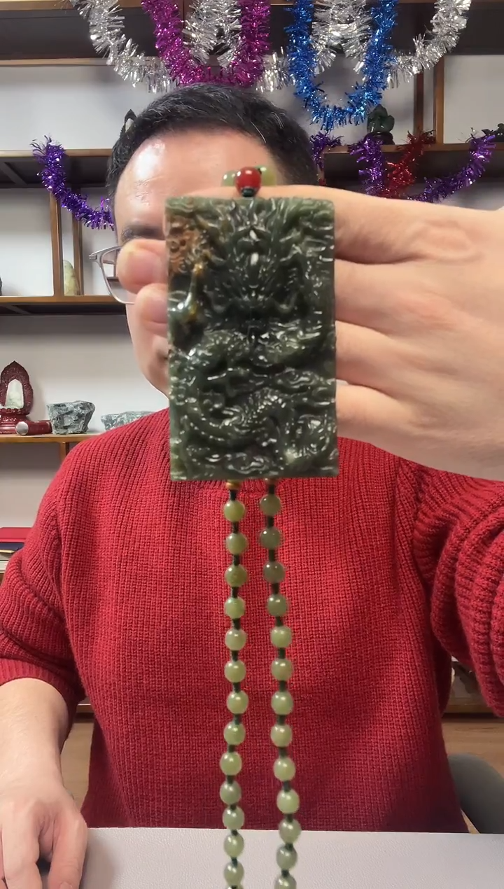 颈饰未镶嵌岫岩河磨玉（透闪石质玉）鸡***天龙牌