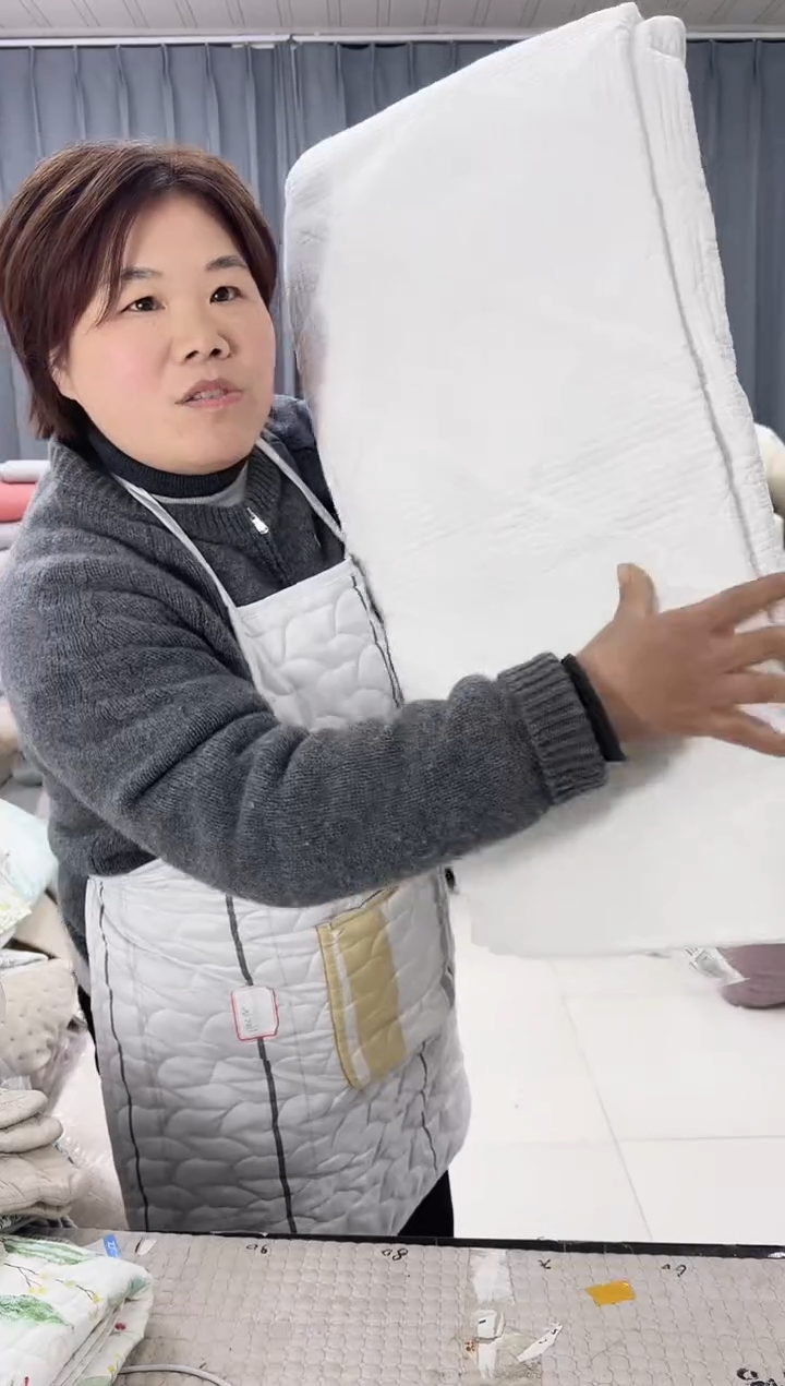 棉白色纯棉床盖2.4*2.7