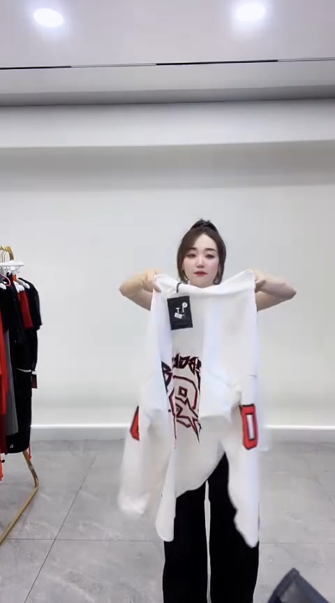 闪电购精品女装11L