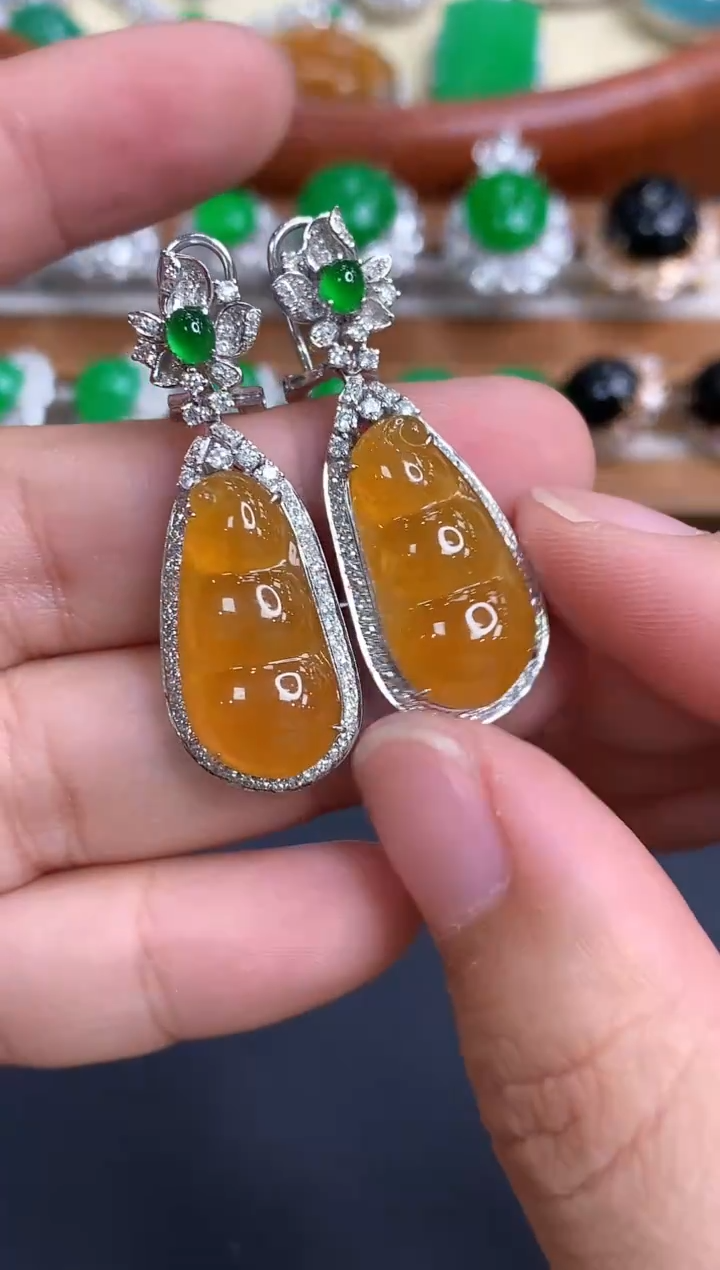 颈饰18K金镶嵌翡翠760-中国好珍宝