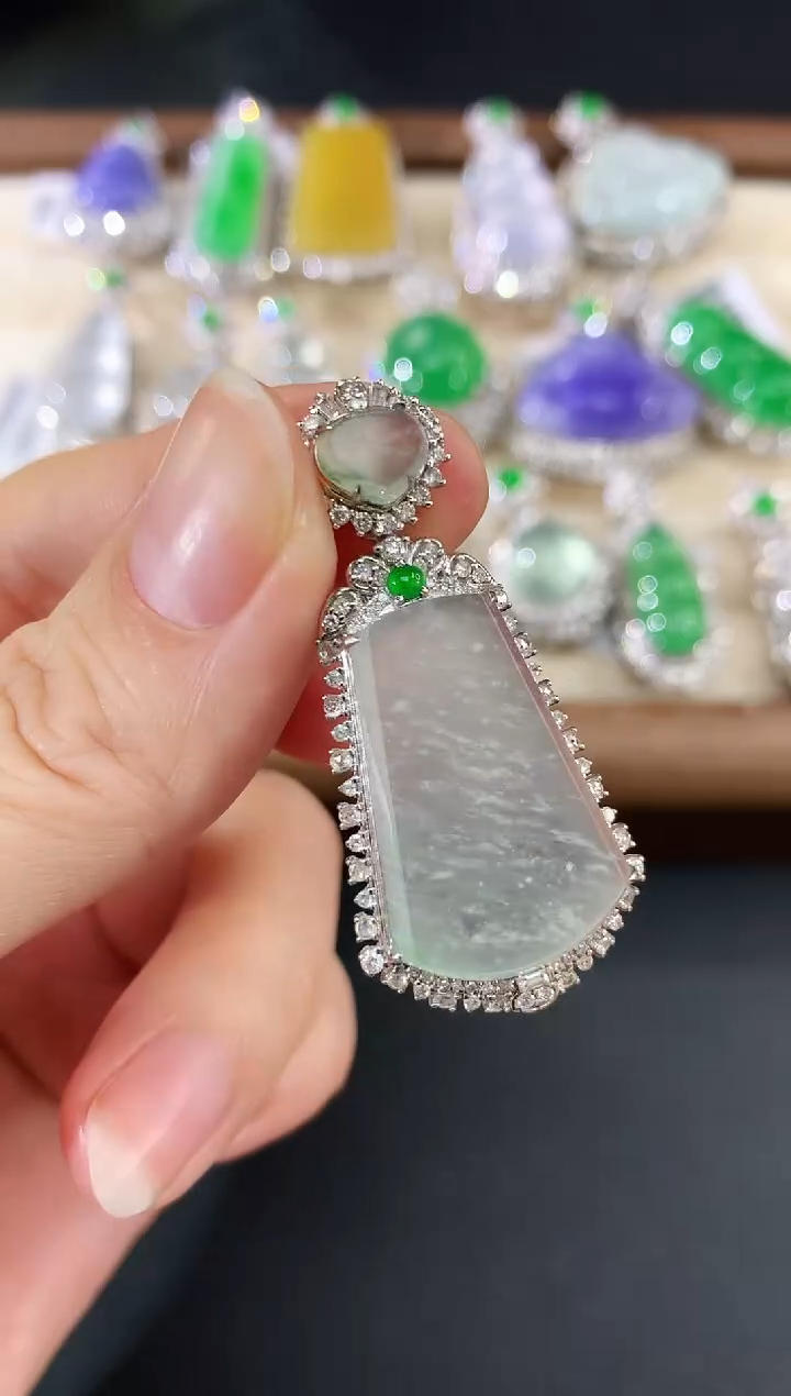 吊坠(不含链)18K金镶嵌翡翠197|14800