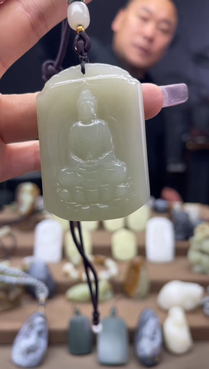 颈饰未镶嵌和田玉1