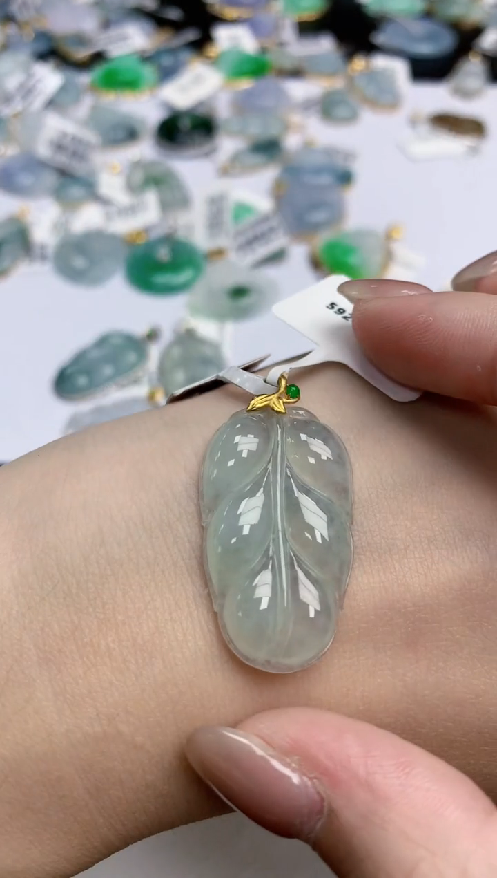 【闪购商品】翡翠颈饰18K金镶嵌天然缅甸翡翠A货