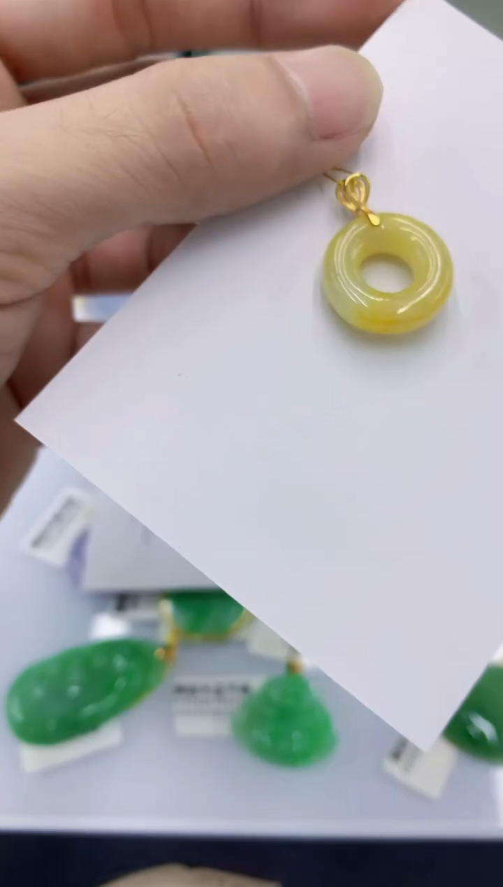 颈饰未镶嵌翡翠翡翠
