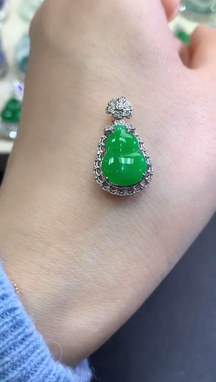 【闪购商品】翡翠颈饰18K金镶嵌B50