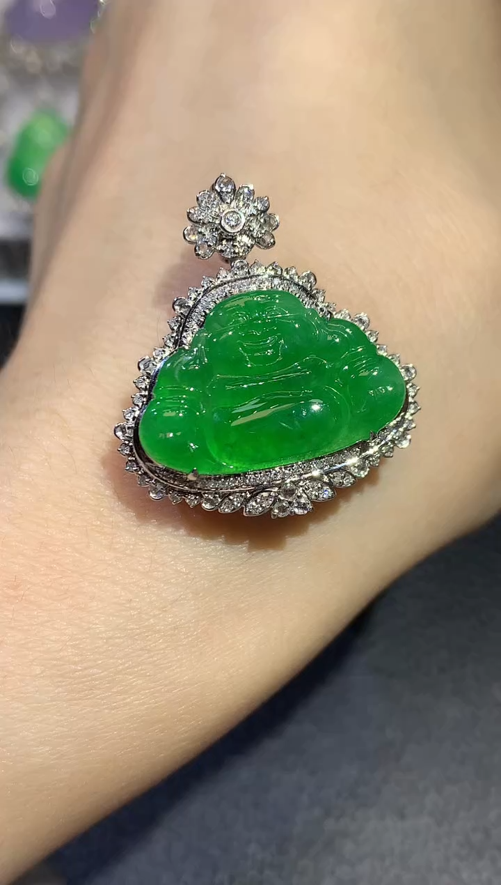 【闪购商品】翡翠吊坠(不含链)18K金镶嵌D77