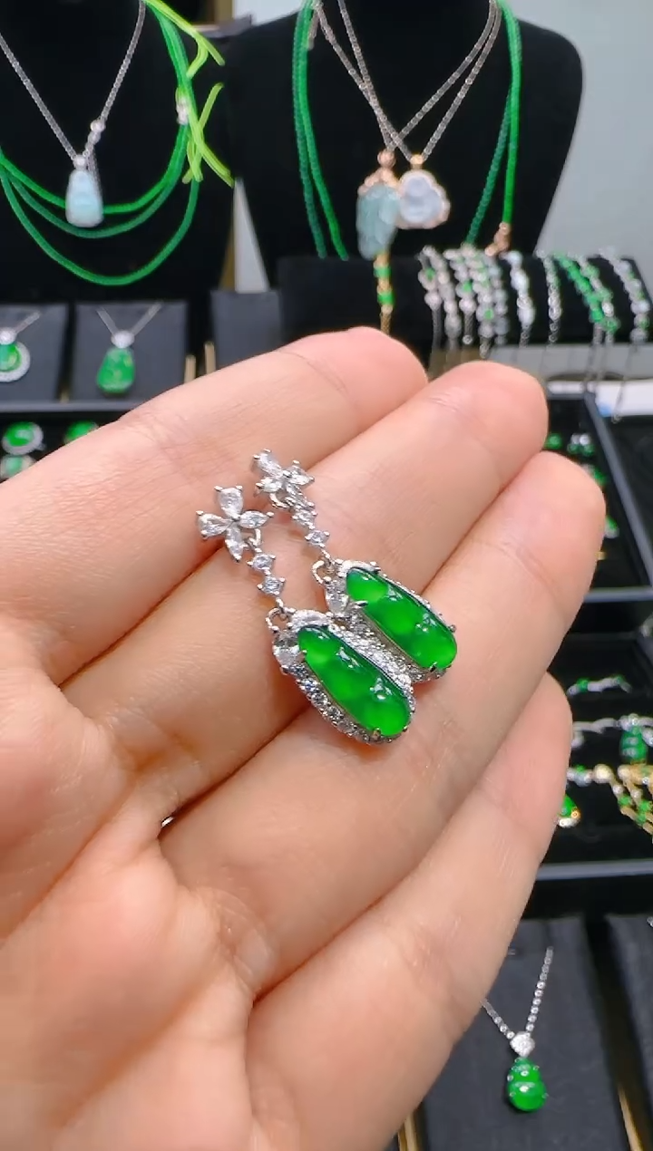 颈饰银S925镶嵌翡翠豆子耳钉