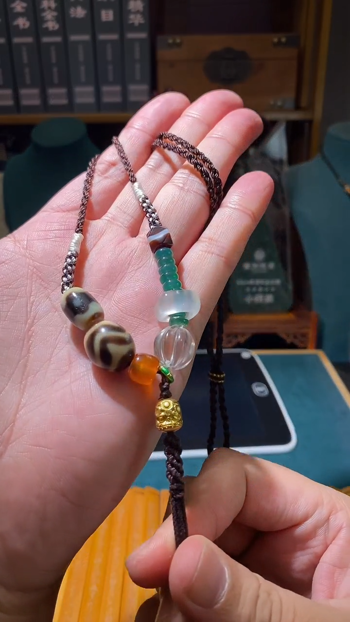 未镶嵌颈饰玛瑙/玉髓（覆膜）C09347多样性发一