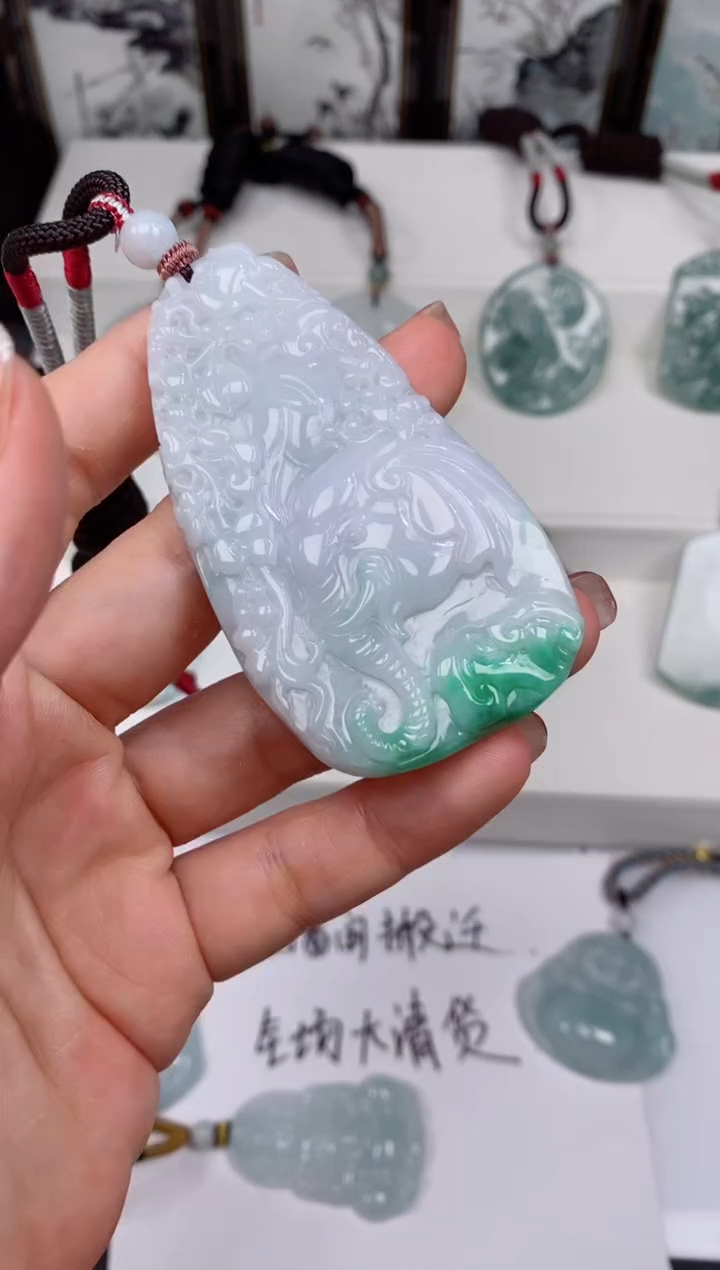 【闪购商品】翡翠颈饰未镶嵌吊坠