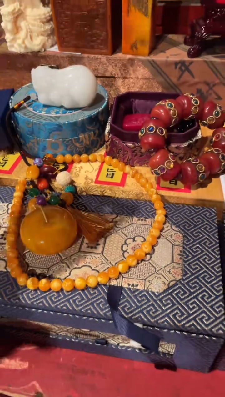 未镶嵌颈饰蜜蜡蜜红平安扣