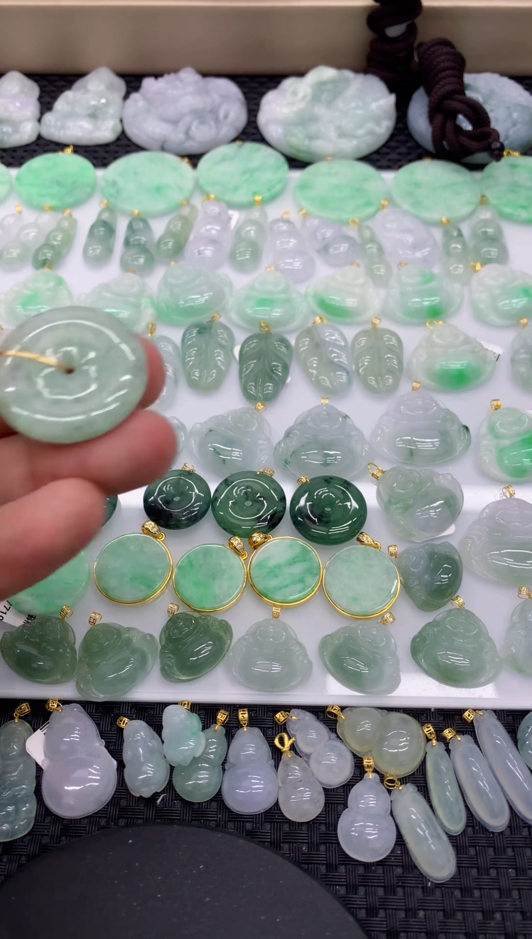 【闪购商品】翡翠颈饰未镶嵌111111111