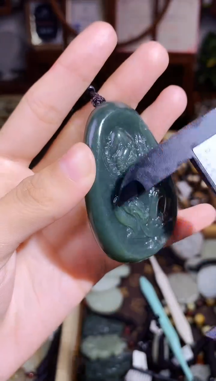 和田玉未镶嵌颈饰1