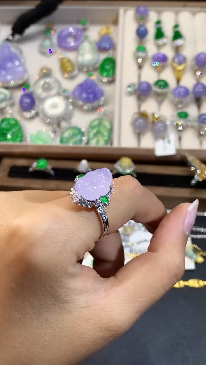 翡翠18K金镶嵌戒指LYH0526