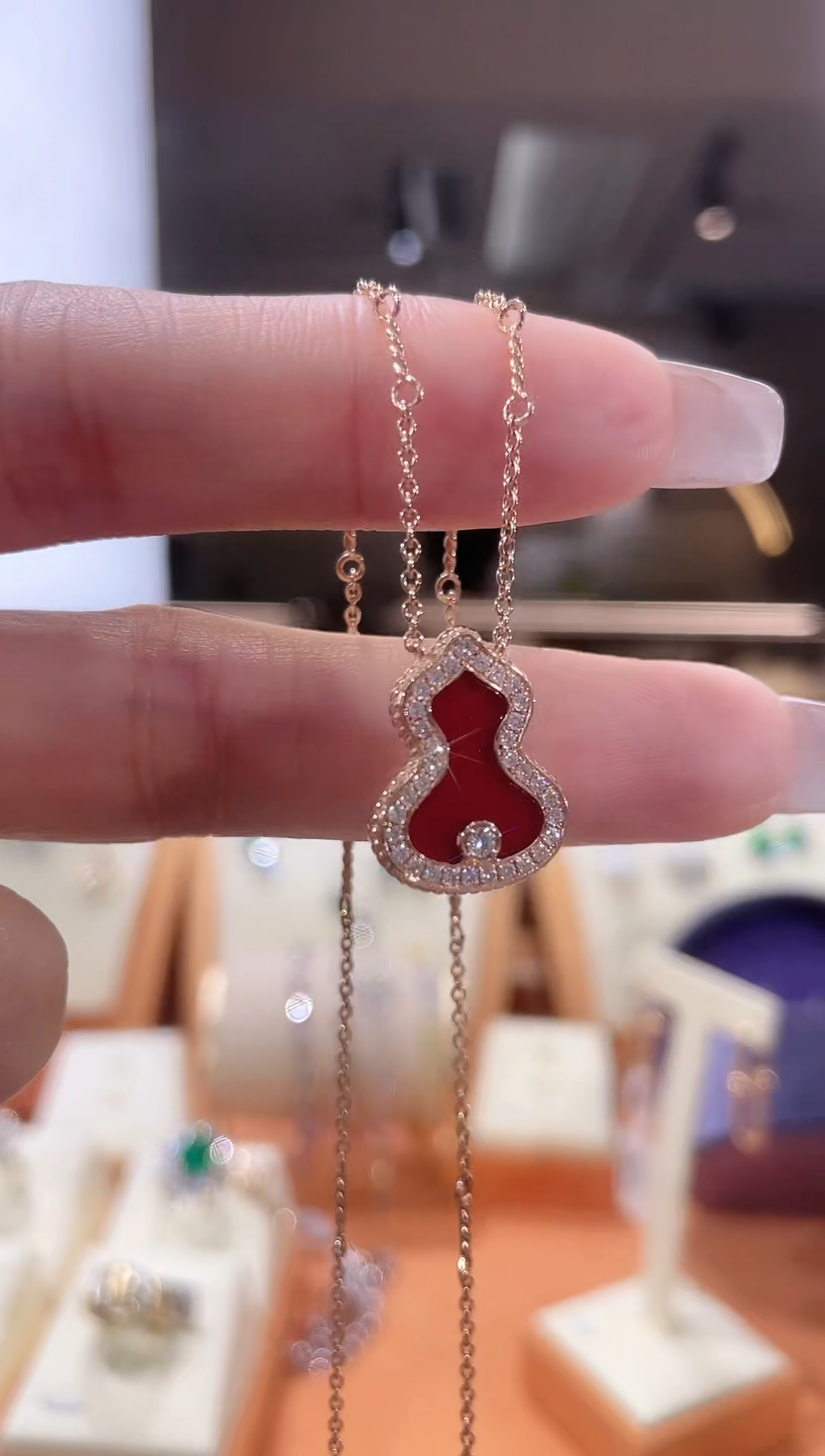 【闪购商品】钻石颈饰18K金镶嵌项链