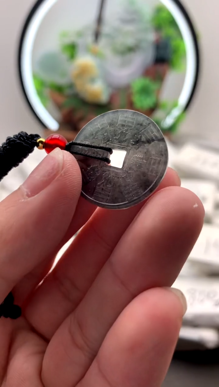 【闪购商品】翡翠颈饰未镶嵌山鬼 【品质一般能接受再拍】