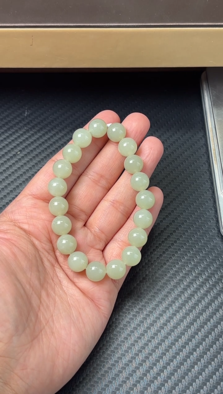 未镶嵌手串和田玉且末近矿微色差卡10mj