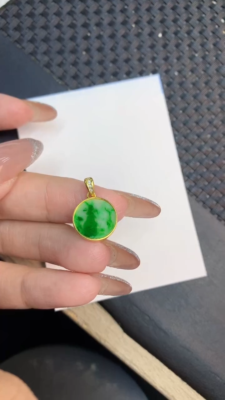 颈饰未镶嵌翡翠1