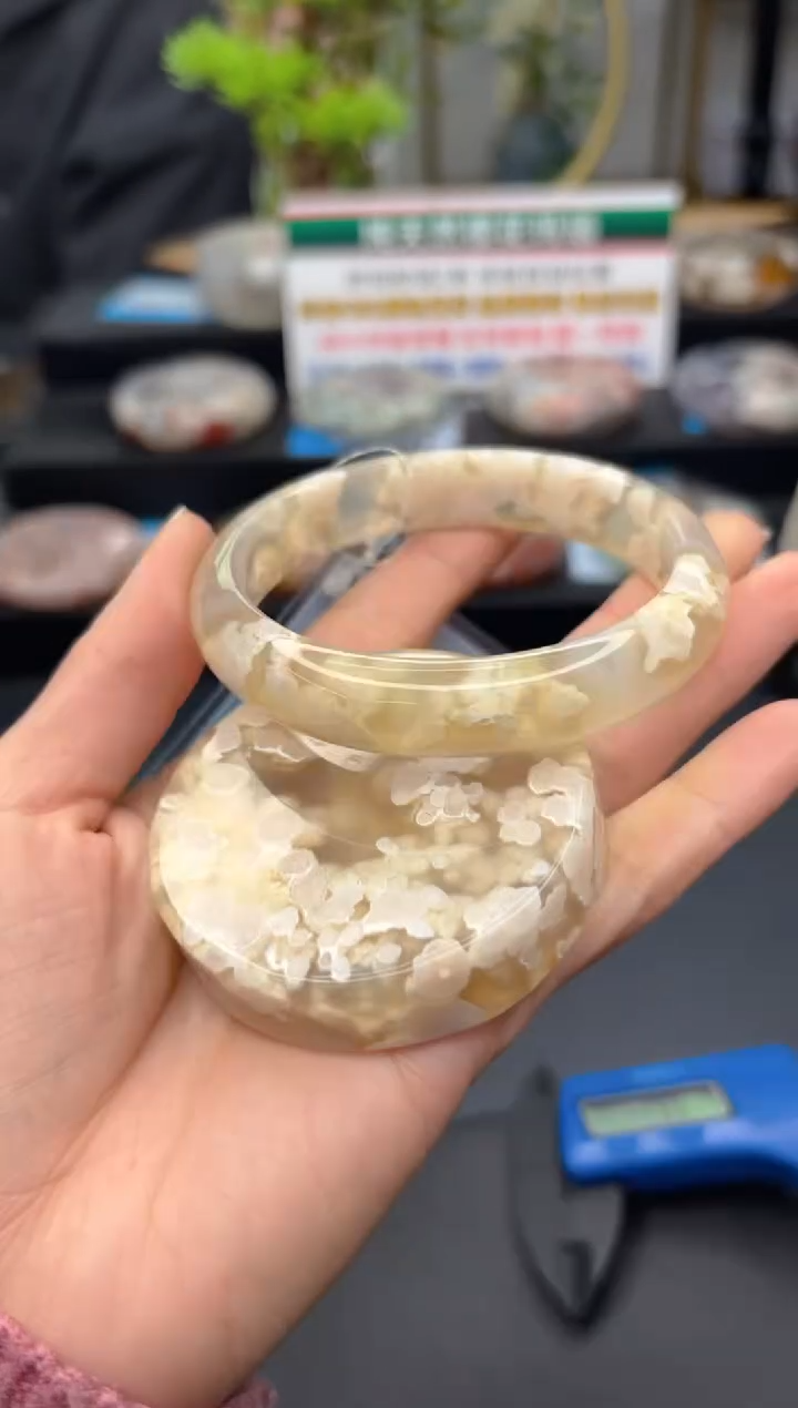 【闪购商品】石英质玉手镯未镶嵌C239(60圈赠送镯心)