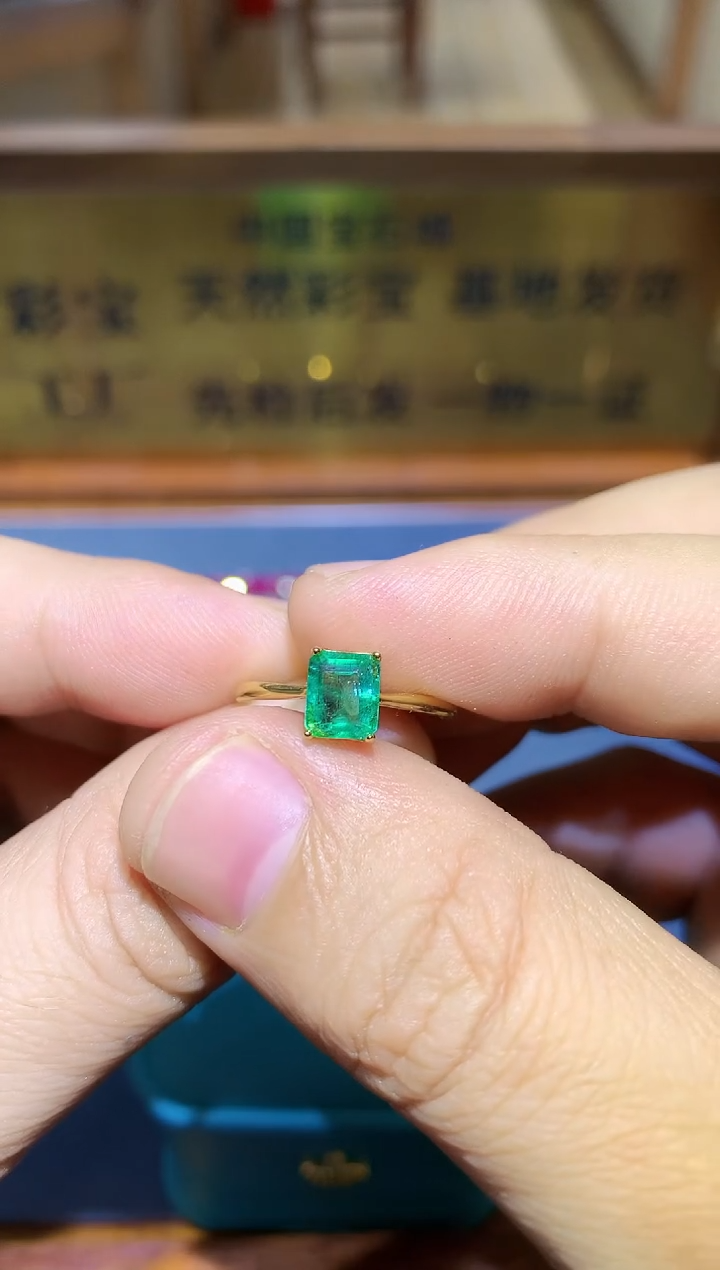 【闪购商品】祖母绿戒指银S925镶嵌........