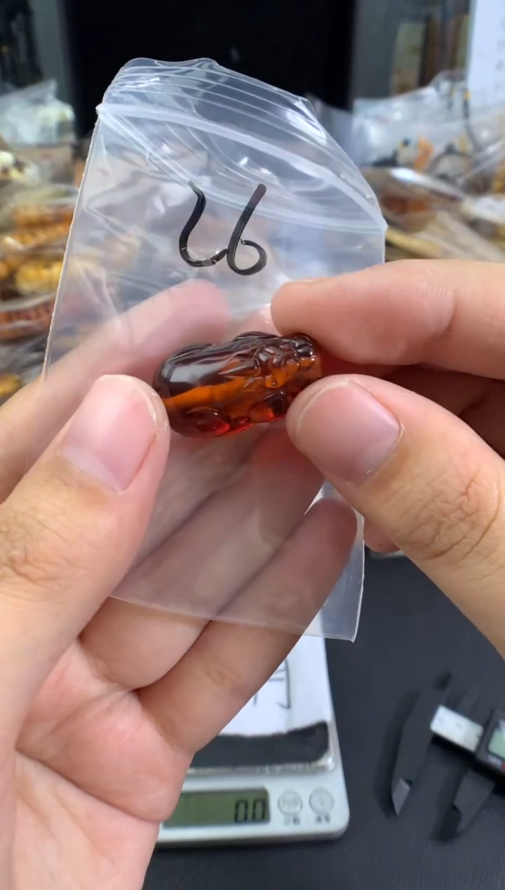 蜜蜡未镶嵌珠宝奇石1