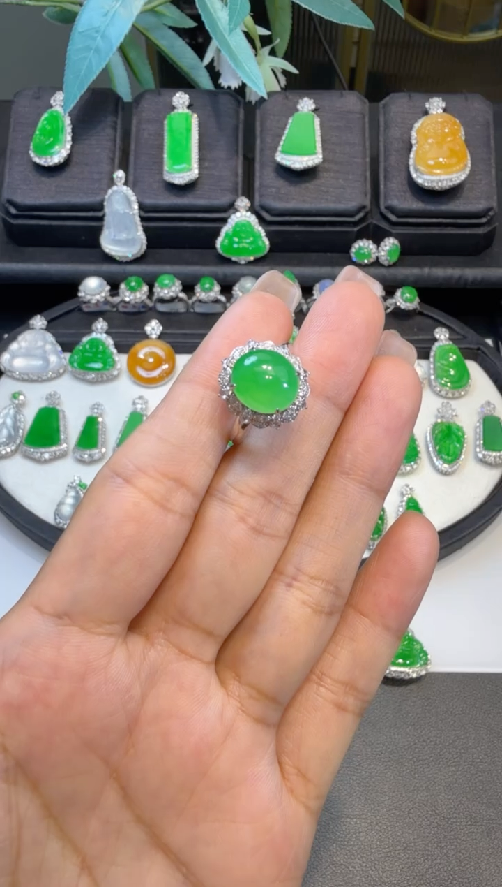 翡翠18K金镶嵌吊坠(不含链)18k翡翠镶嵌吊坠48小时鉴赏期