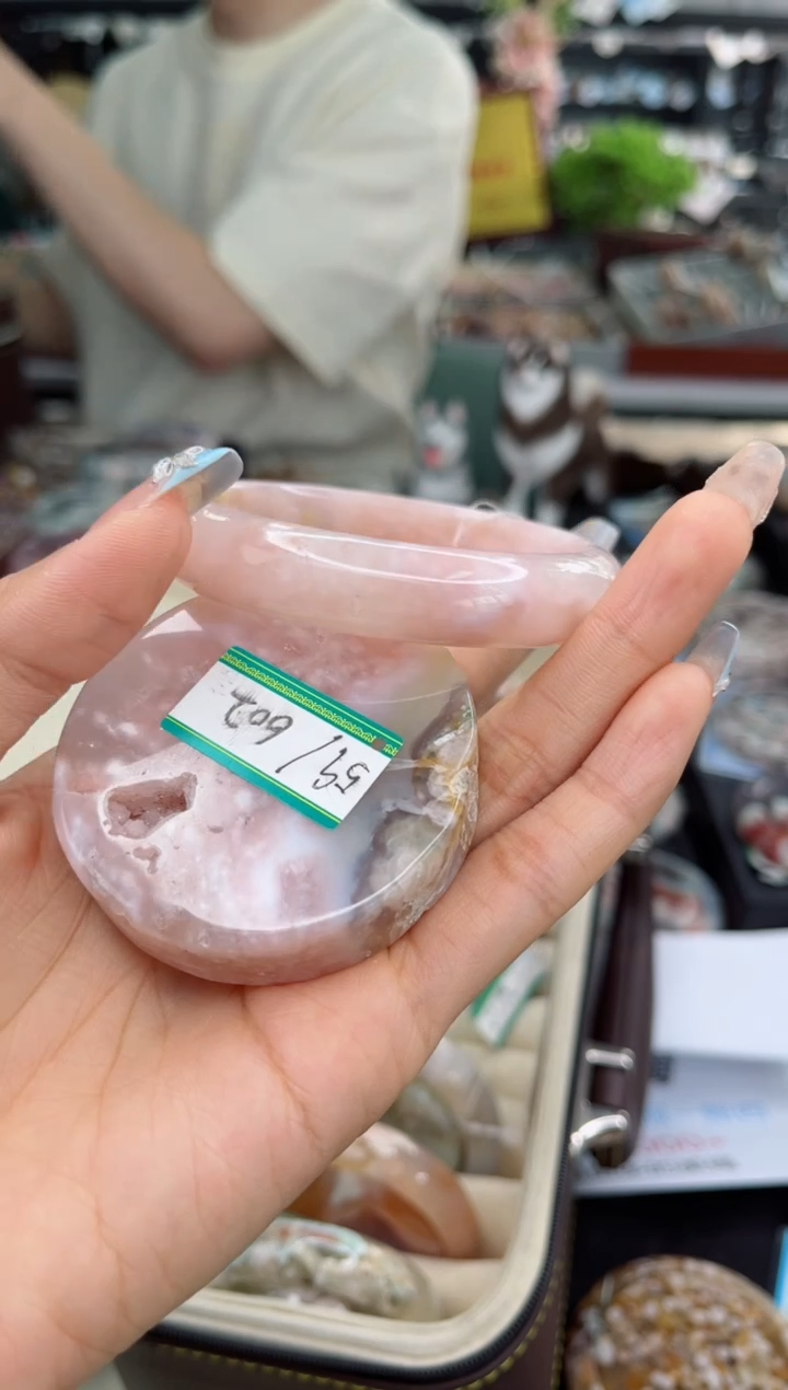 【闪购商品】石英质玉手镯未镶嵌59圈口（赠品镯心）602