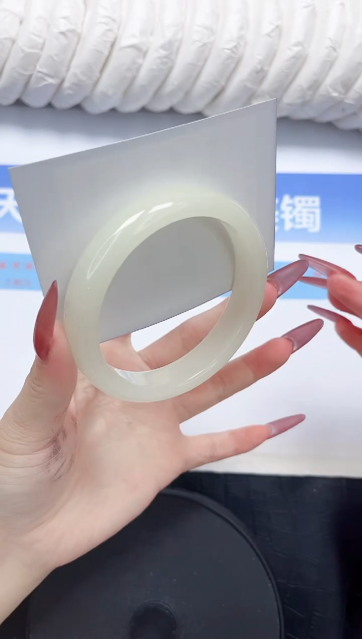 石英质玉手镯未镶嵌14-60