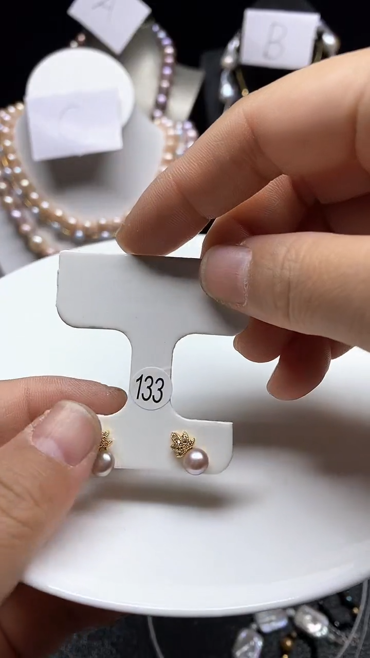 【闪购商品】淡水珍珠耳饰未镶嵌多人