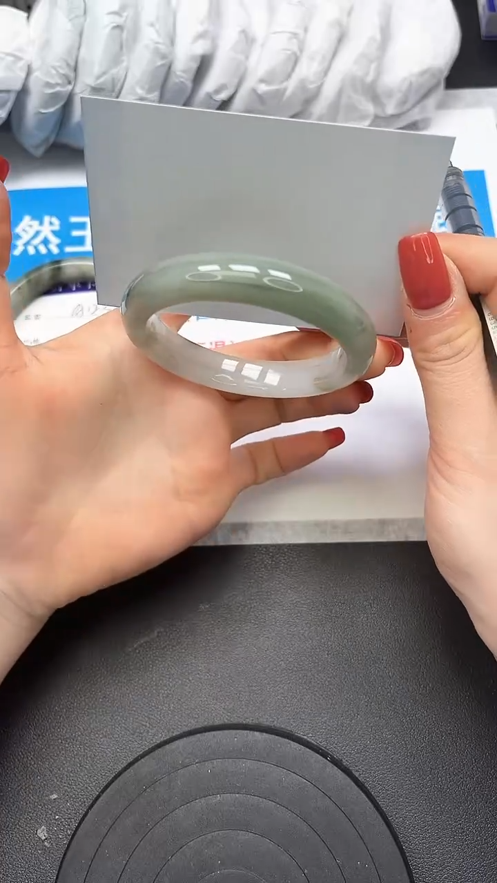 【闪购商品】石英质玉手镯未镶嵌124