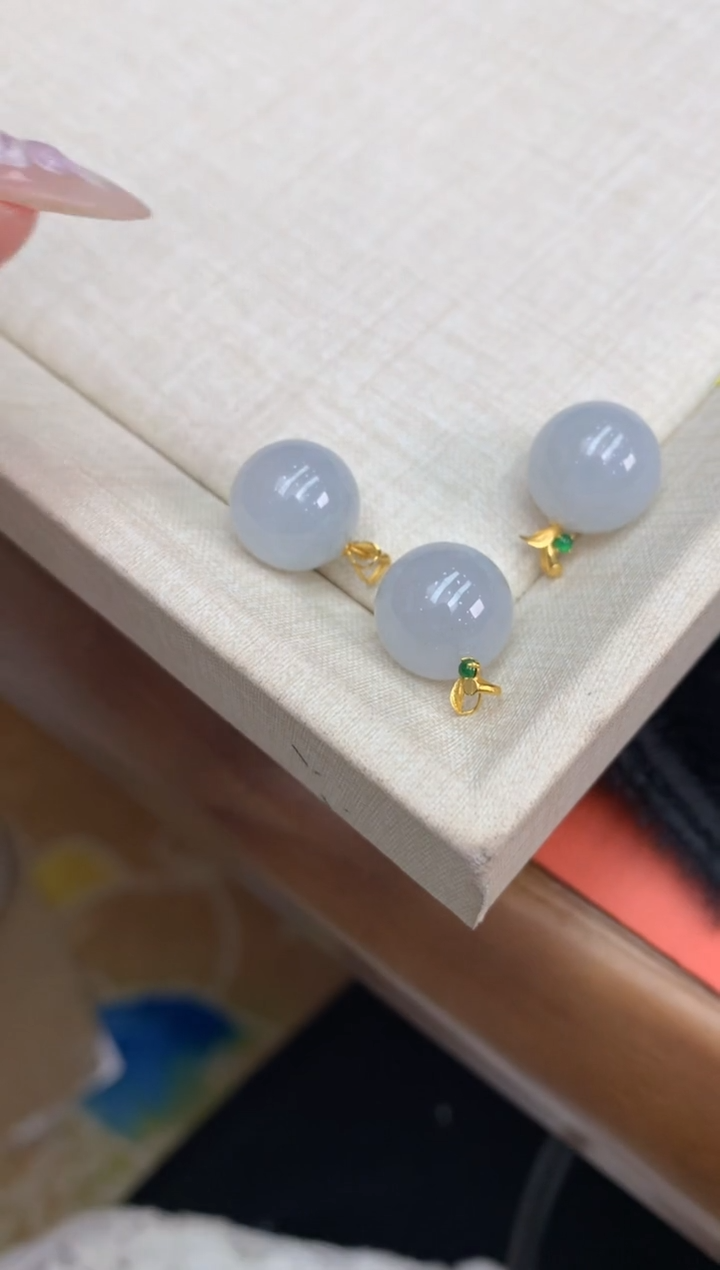 【闪购商品】翡翠颈饰18K金镶嵌圆珠 多样性发（1件）