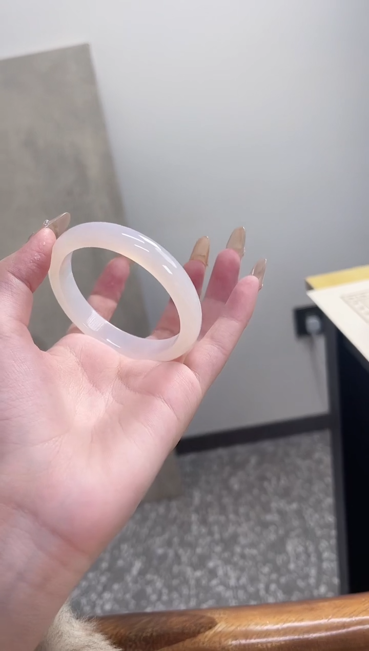 【闪购商品】玛瑙/玉髓手镯未镶嵌58圈 需要包容