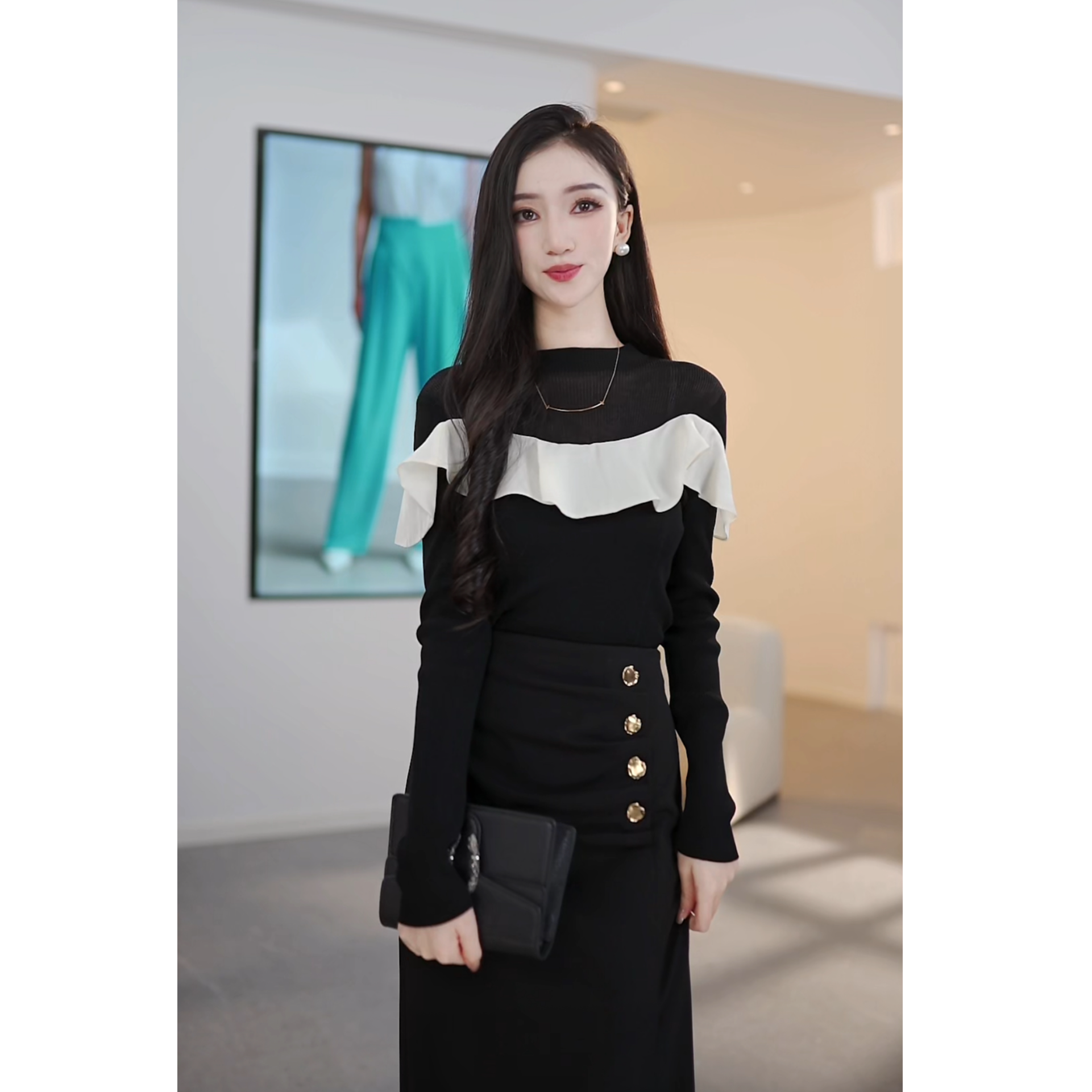 曼德诗气质款莱赛尔天丝面料冰丝针织小衫