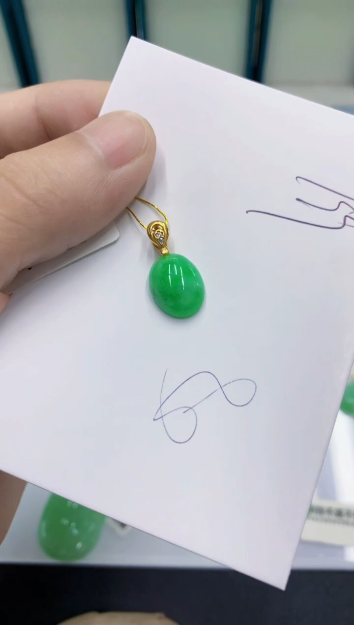 颈饰未镶嵌翡翠翡翠