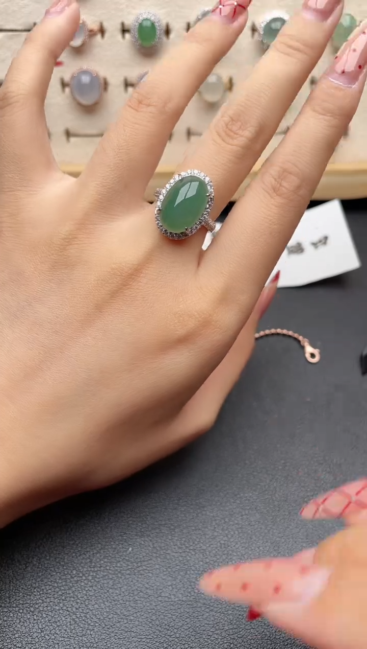 【闪购商品】翡翠戒指银S925镶嵌一物一证一礼盒