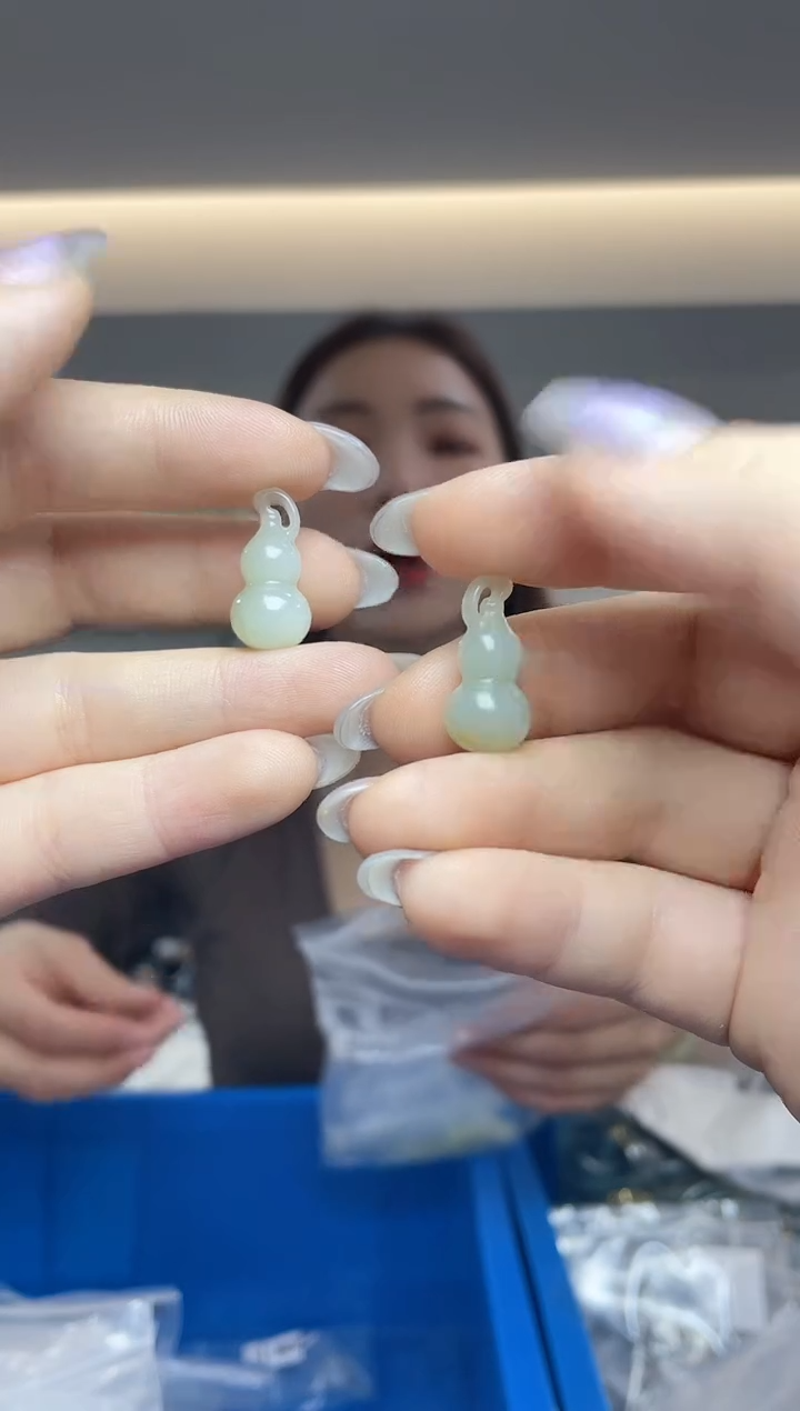 【闪购商品】和田玉未镶嵌`（多样性发一件）