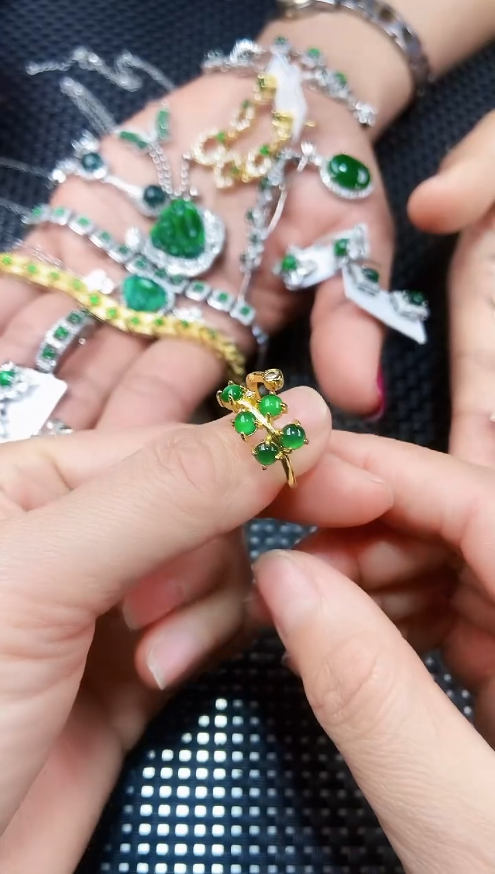 【闪购商品】翡翠戒指未镶嵌111111111