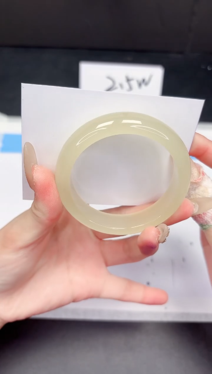 【闪购商品】石英质玉手镯未镶嵌208-54.7