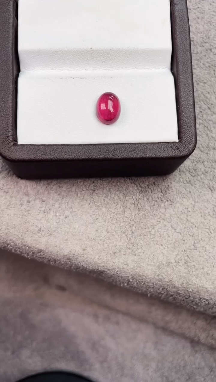 裸石未镶嵌碧玺卢比莱素面3.36ct   