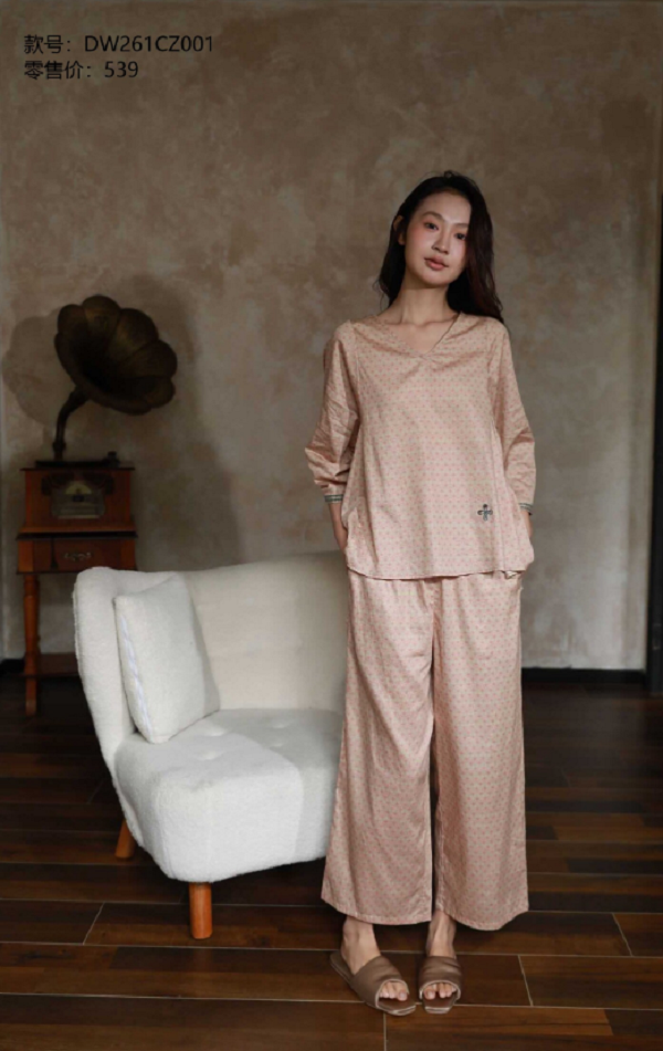 朵朵可可纯棉V领套头八分袖女士家居服套装
