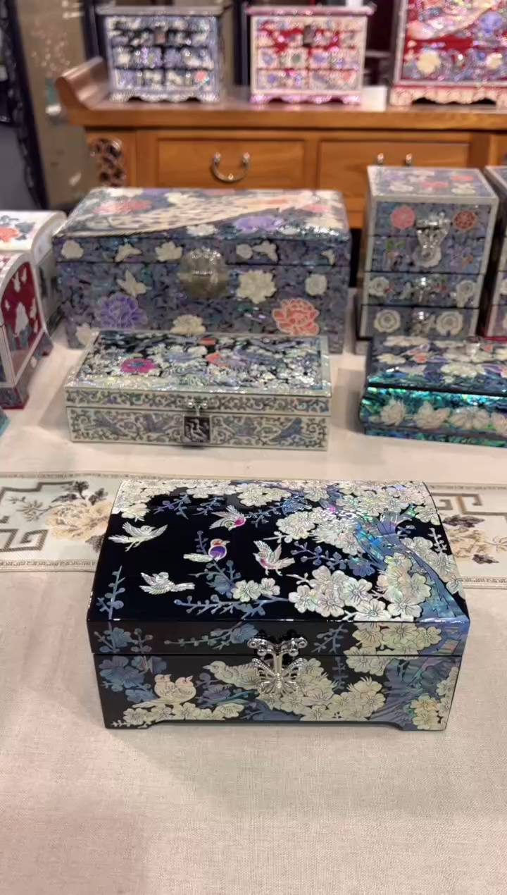 【闪购商品】按扣绒布底·弘贝雅螺钿漆器文化馆