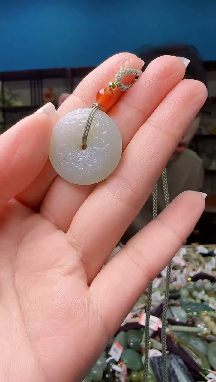 颈饰未镶嵌和田玉1